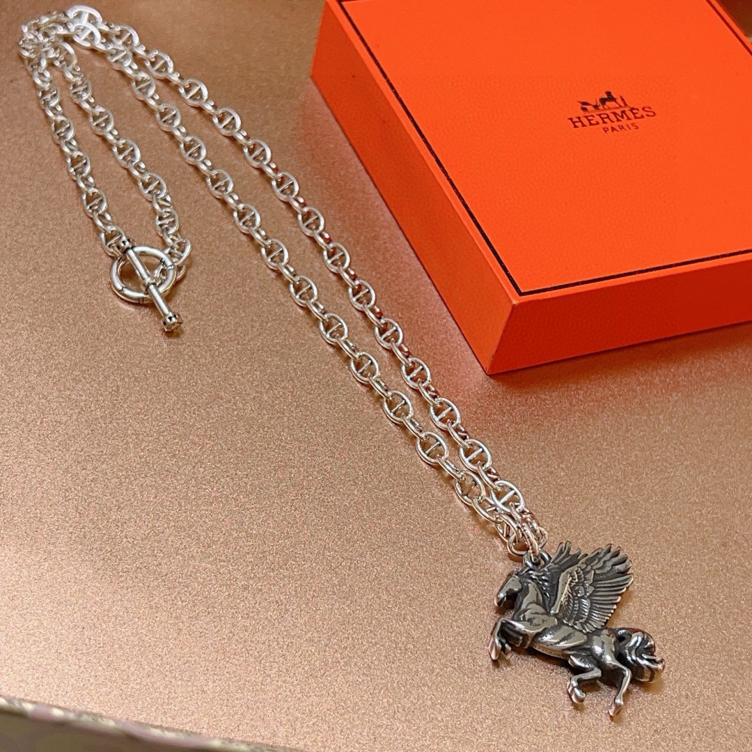 🐴🐴🐴 爱马仕项链 新品发布 HERMES 必备款猪鼻子系列首饰 高端定制.高端链条经典搭配 新品 简单