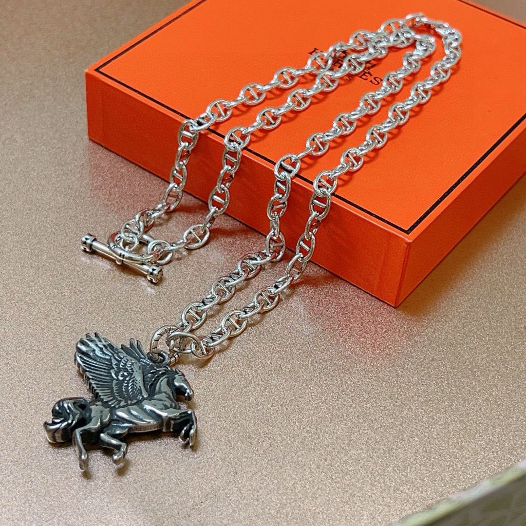 🐴🐴🐴 爱马仕项链 新品发布 HERMES 必备款猪鼻子系列首饰 高端定制.高端链条经典搭配 新品 简单