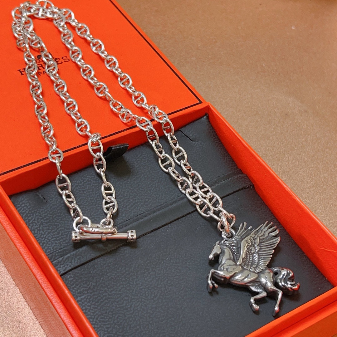 🐴🐴🐴 爱马仕项链 新品发布 HERMES 必备款猪鼻子系列首饰 高端定制.高端链条经典搭配 新品 简单