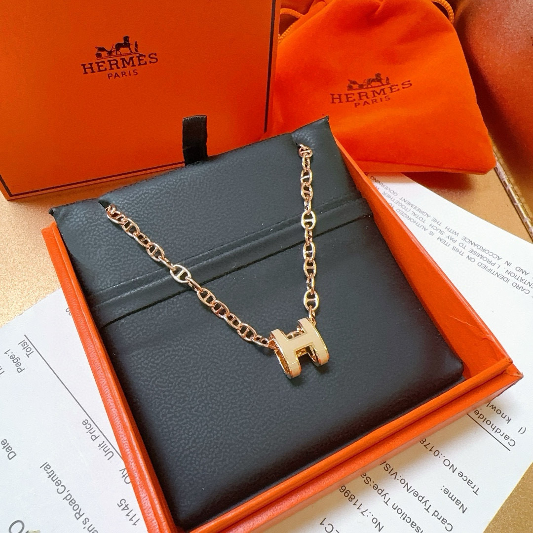 🐴🐴🐴 爱马仕项链 新品发布 HERMES 必备款猪鼻子系列首饰 高端定制.高端链条经典搭配 新品 简单