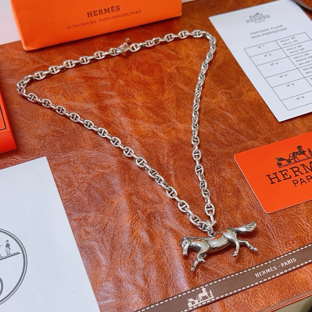 🐴🐴🐴 爱马仕项链 新品发布 HERMES 必备款猪鼻子系列首饰 高端定制.高端链条经典搭配 新品 简单