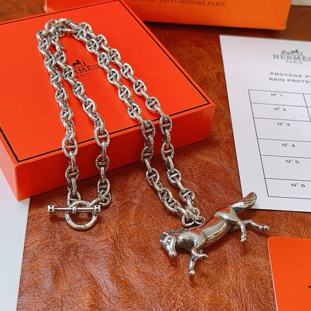 🐴🐴🐴 爱马仕项链 新品发布 HERMES 必备款猪鼻子系列首饰 高端定制.高端链条经典搭配 新品 简单