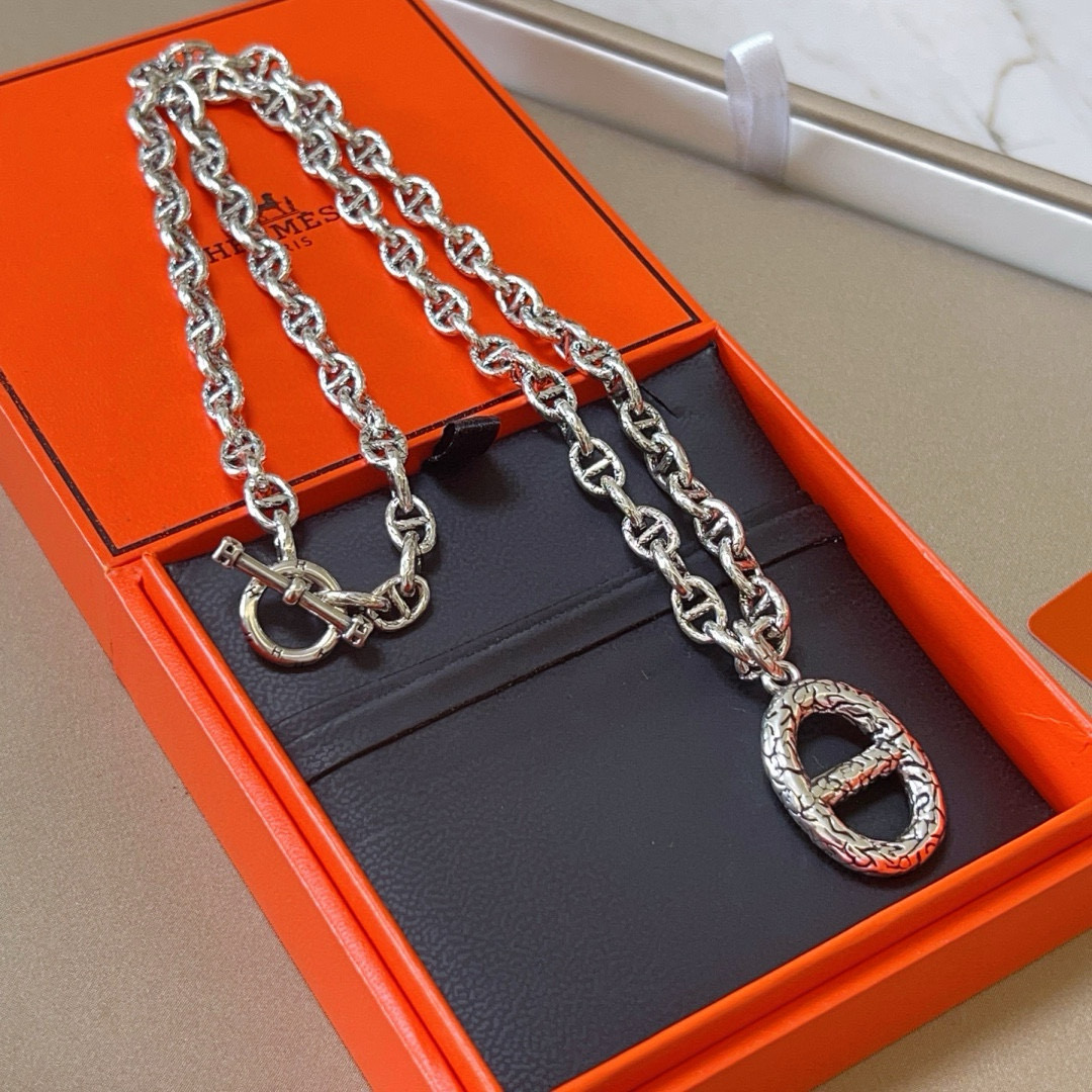 🐴🐴🐴 爱马仕项链 新品发布 HERMES 必备款猪鼻子系列首饰 高端定制.高端链条经典搭配 新品 简单