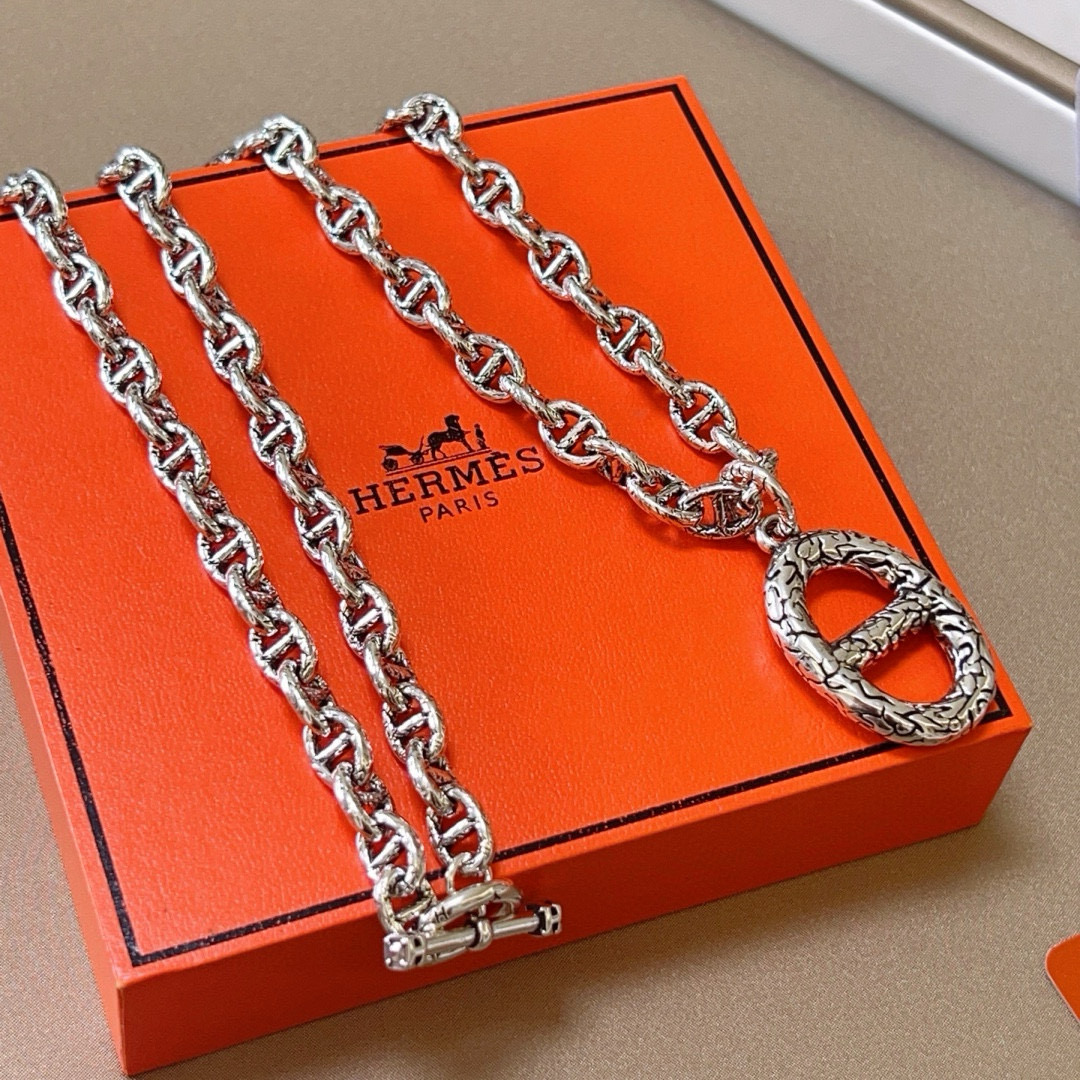 🐴🐴🐴 爱马仕项链 新品发布 HERMES 必备款猪鼻子系列首饰 高端定制.高端链条经典搭配 新品 简单
