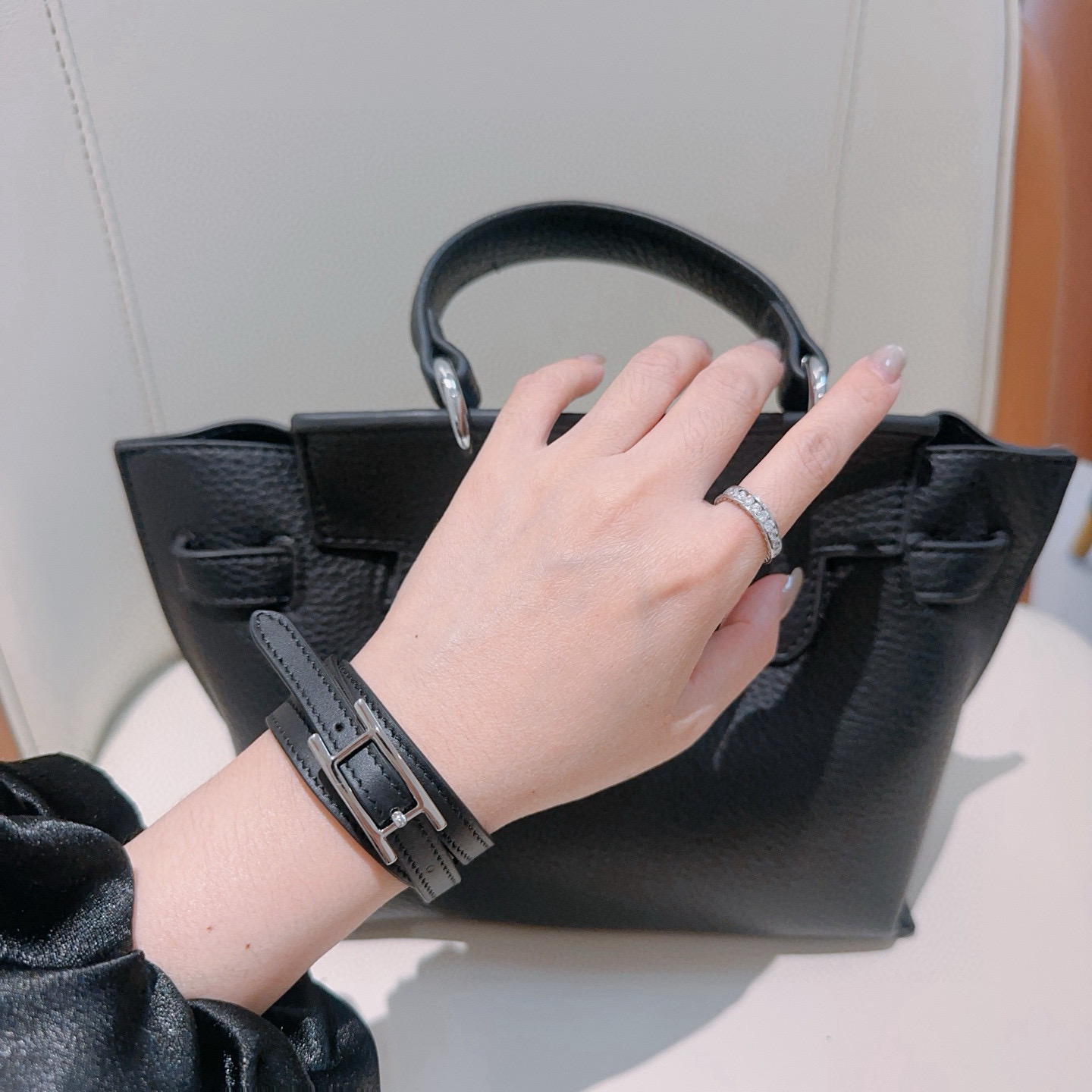     新品发售 🐎🐎爱马仕手绳皮绳手链最新款纯手工牛皮材质钢印logo档次更高明星同款Anger Fo