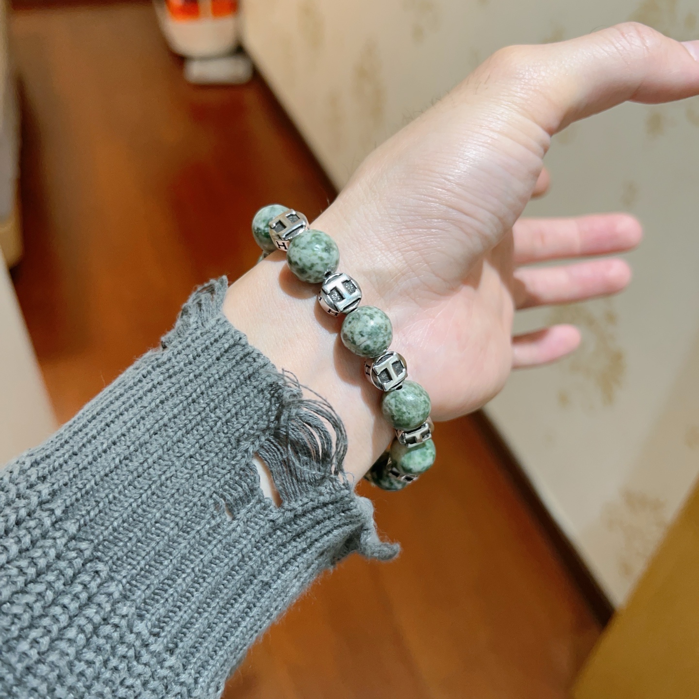   新品发布 👒Hermas爱马仕手链👨👩奢华爱马仕手串 天然石药王石手链男女同款 最新款全件串珠手链档