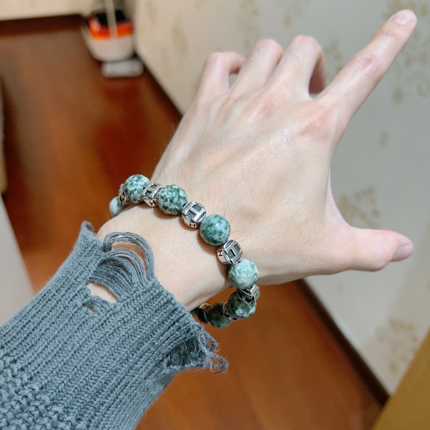  新品发布 👒Hermas爱马仕手链👨👩奢华爱马仕手串 天然石药王石手链男女同款 最新款全件串珠手链档