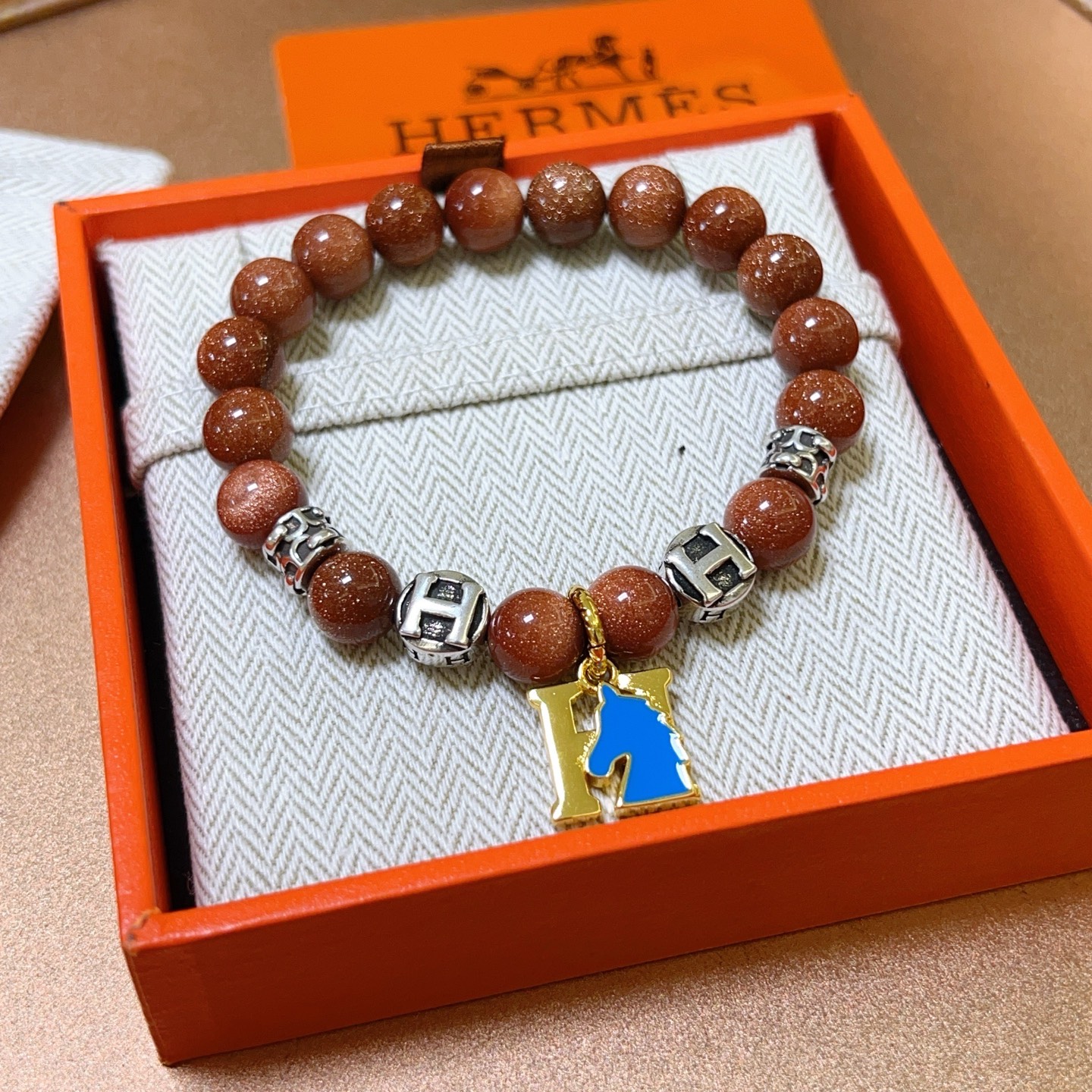   新品发布 👒Hermas爱马仕手链👨👩奢华爱马仕手串 虎眼石手链男女同款 最新款全件串珠手链档次更高