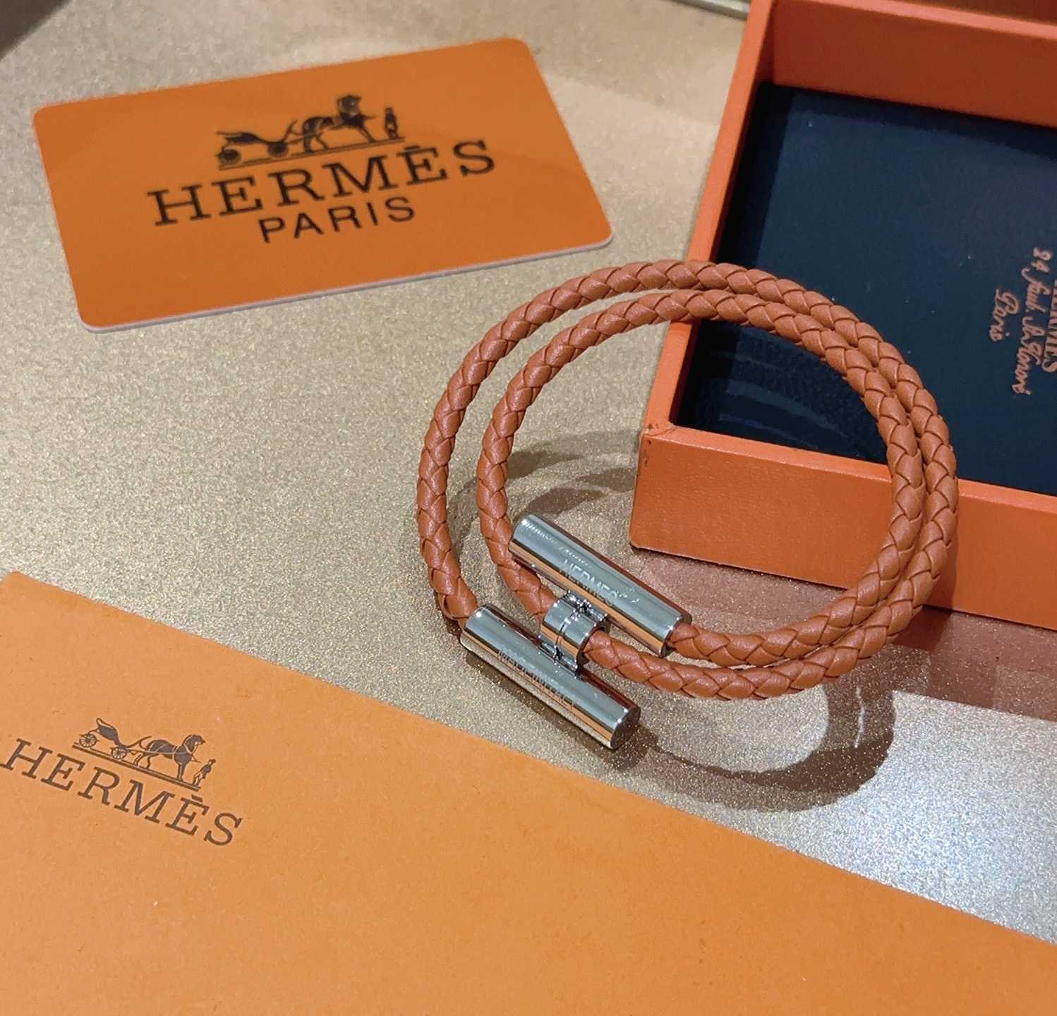 。新款Hermes爱马仕手链编织手绳加厚版 铂金版。高级精工版色色众多网红同款 爱马仕手链❗️太考验师傅