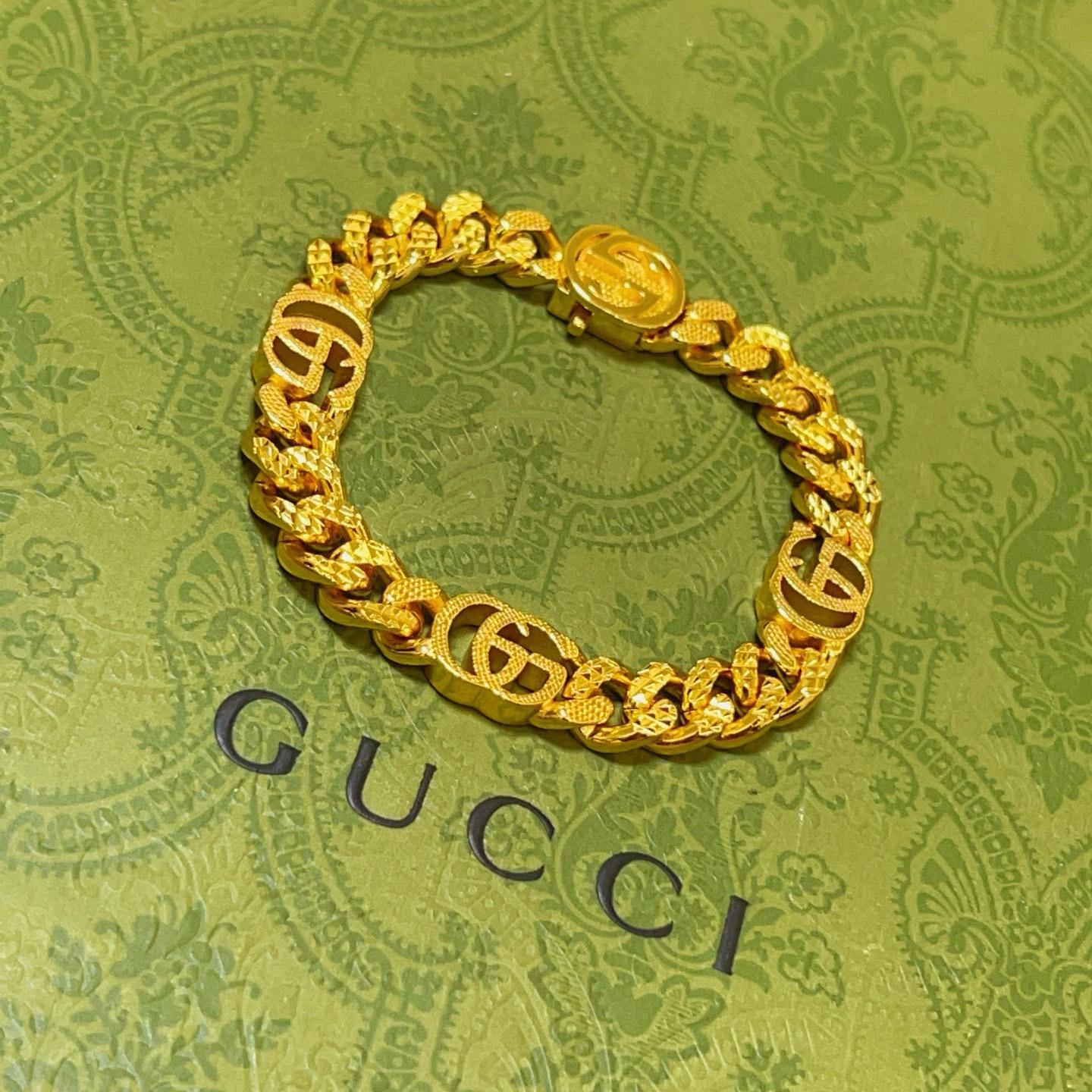  。 古驰蛇年新款推荐款2025最新出炉🌼 Gucci古驰手链最新款经典款 精致无论款式 质感 都是绝对