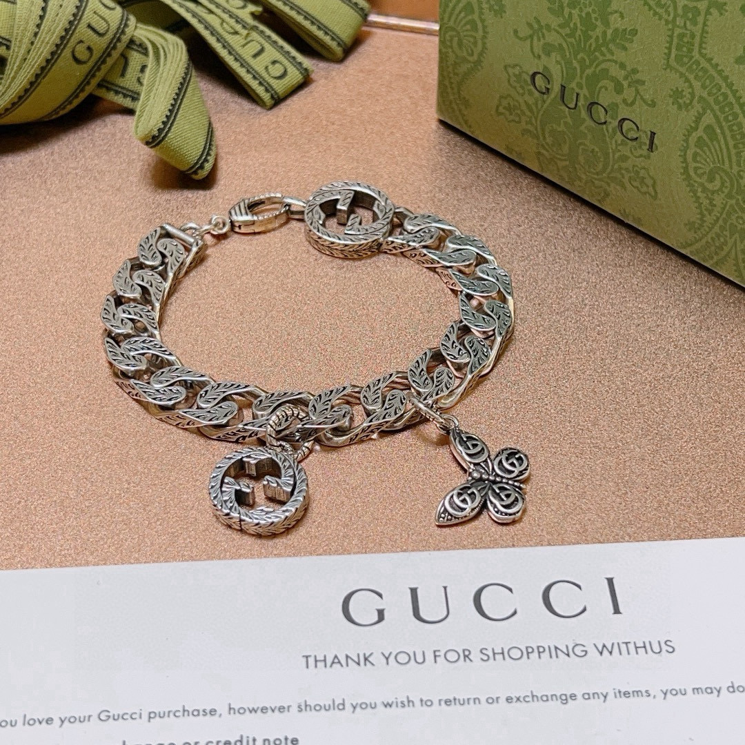  。 古驰推荐款2025最新出炉🌼 Gucci古驰手链最新款的经典款 精致无论款式 质感 都是绝对的顶尖