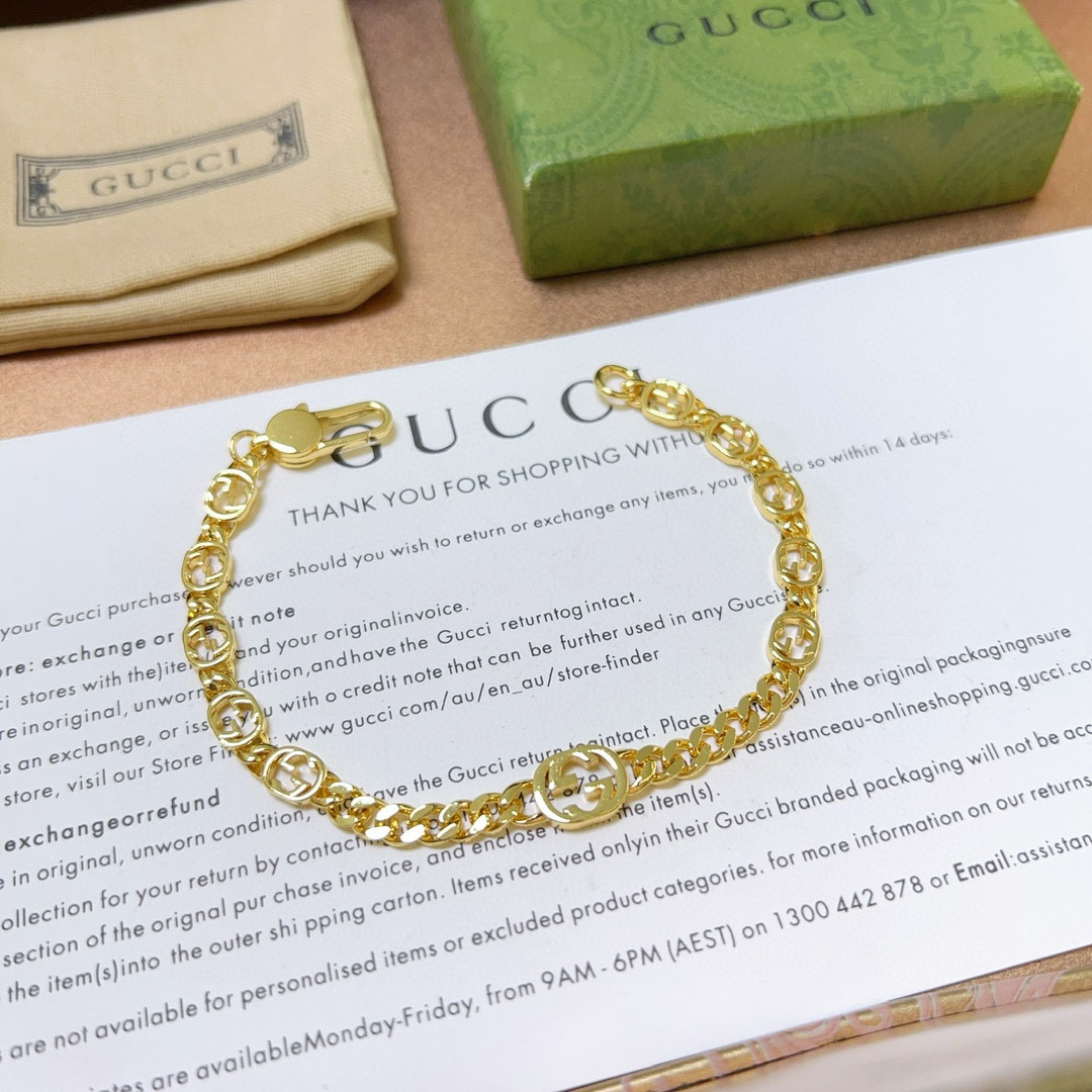 。 2025最新出炉土豪版手链 认准细节链身闪沙效果  独家高品质🌼 Gucci古驰手链最新款的经典款 