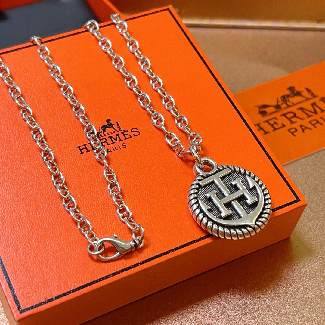 🐴🐴🐴 爱马仕项链 新品发布 HERMES 必备款猪鼻子系列首饰 高端定制.高端链条经典搭配 新品 简单