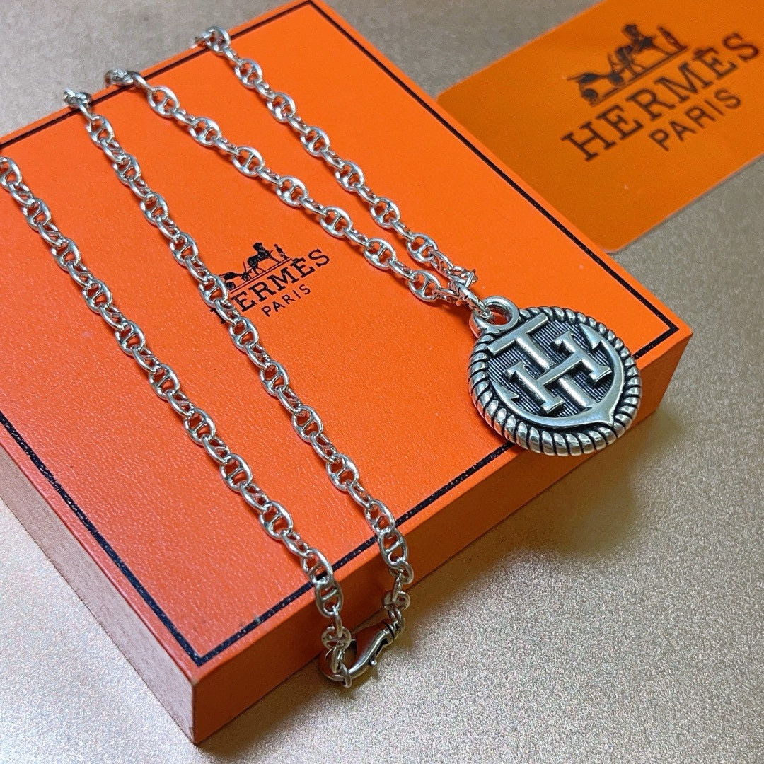 🐴🐴🐴 爱马仕项链 新品发布 HERMES 必备款猪鼻子系列首饰 高端定制.高端链条经典搭配 新品 简单