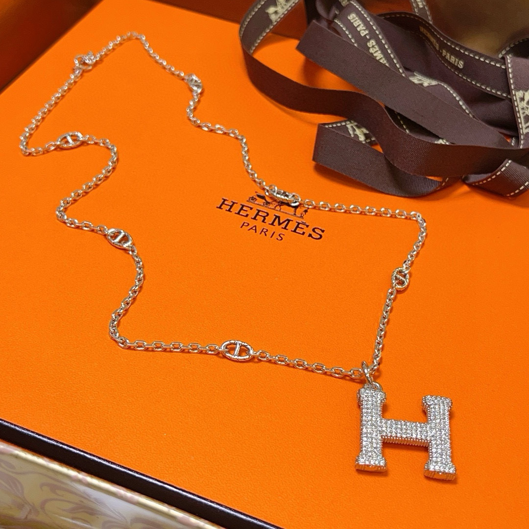 。🌀🌟HERMES  爱马仕项链 猪鼻子项链系列首饰 进口定制.高端链条经典搭配 新品 简单时尚🌟专柜一