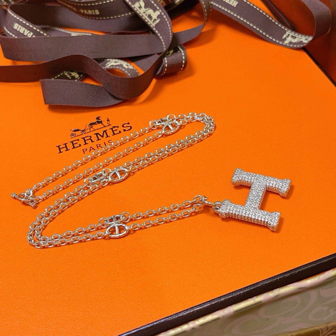 。🌀🌟HERMES  爱马仕项链 猪鼻子项链系列首饰 进口定制.高端链条经典搭配 新品 简单时尚🌟专柜一