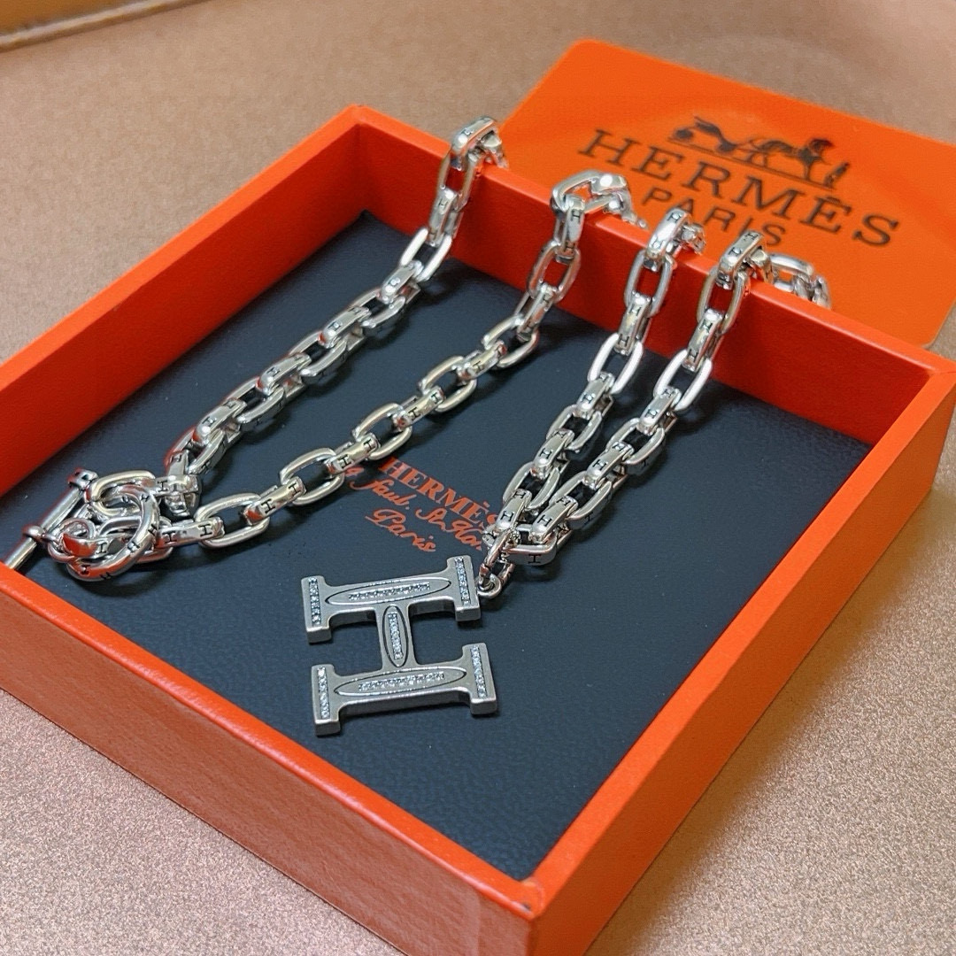。🌀🌟HERMES  爱马仕项链 猪鼻子项链系列首饰 进口定制.高端链条经典搭配 新品 简单时尚🌟专柜一