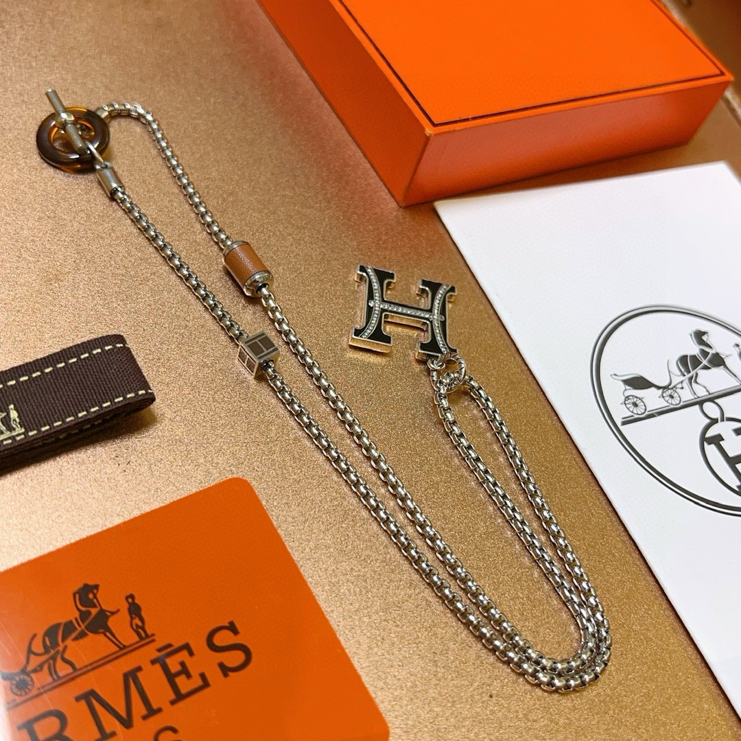 。🌀🌟HERMES  爱马仕项链 猪鼻子项链系列首饰 进口定制.高端链条经典搭配 新品 简单时尚🌟专柜一