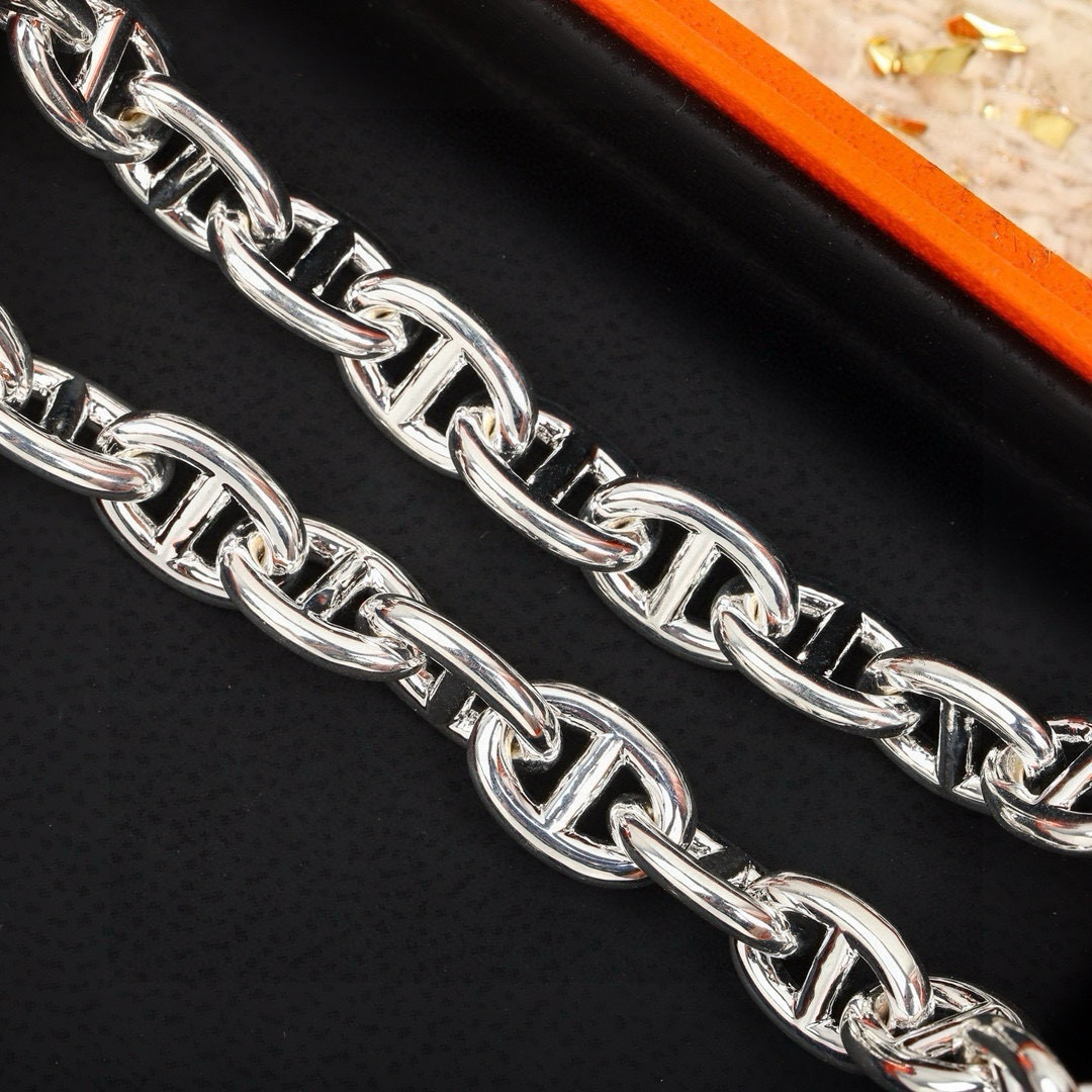 “Emasy Chain Pig’s Nose Series: 1938 Jewelry Innovation and Elegance” - 图片 2