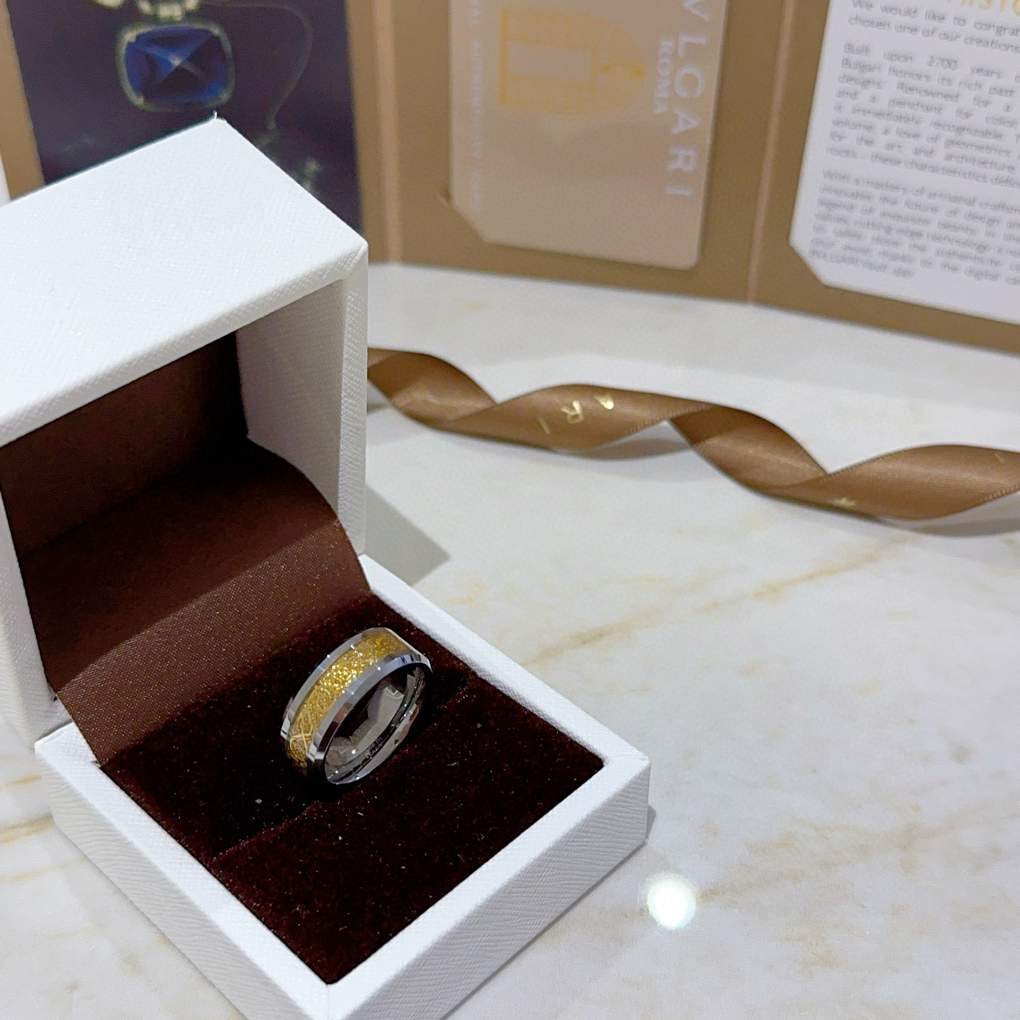 。宝格丽项链V金材质。BVLGARI宝格丽 DIVAS‘ DREAM 系列 品相完美，细节无敌，那种独特
