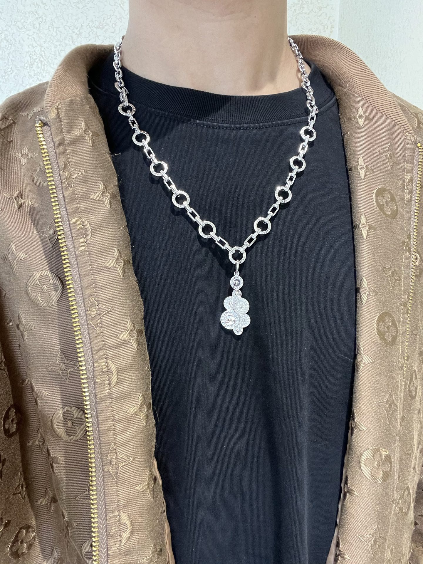  宝格丽项链V金材质 。BVLGARI宝格丽 DIVAS‘ DREAM 系列 品相完美，细节无敌，那种独
