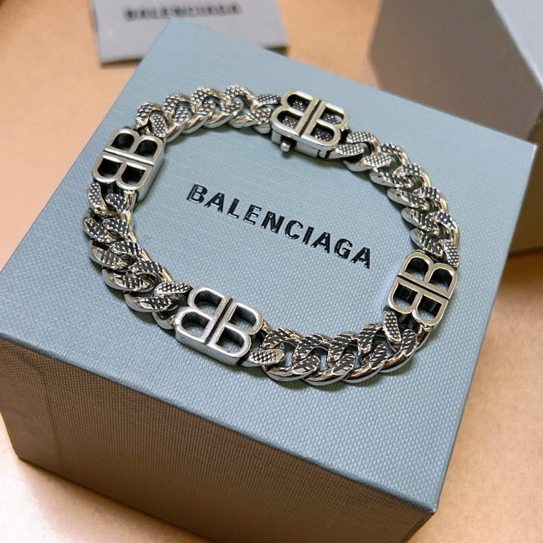 。 原单货🔹🔹新品 巴黎世家 Balenciaga手链🔹专柜一致巴黎世家手链 男士火爆款出货 设计独特 