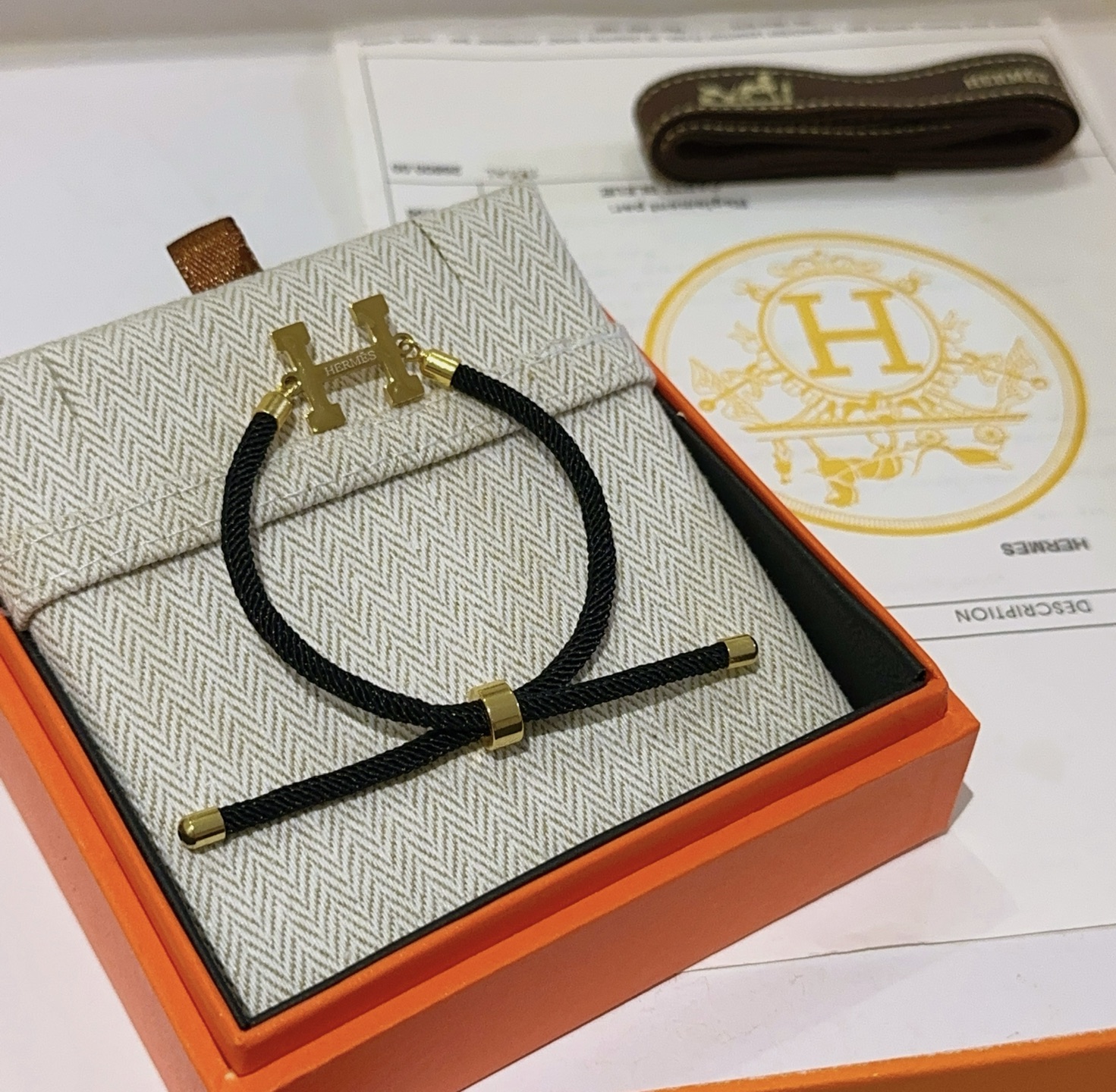     新品发售 👒🐎爱马仕手绳手环最新款纯手工编织材质档次更高明星同款H系列系列🎸经典款系列手链手绳
