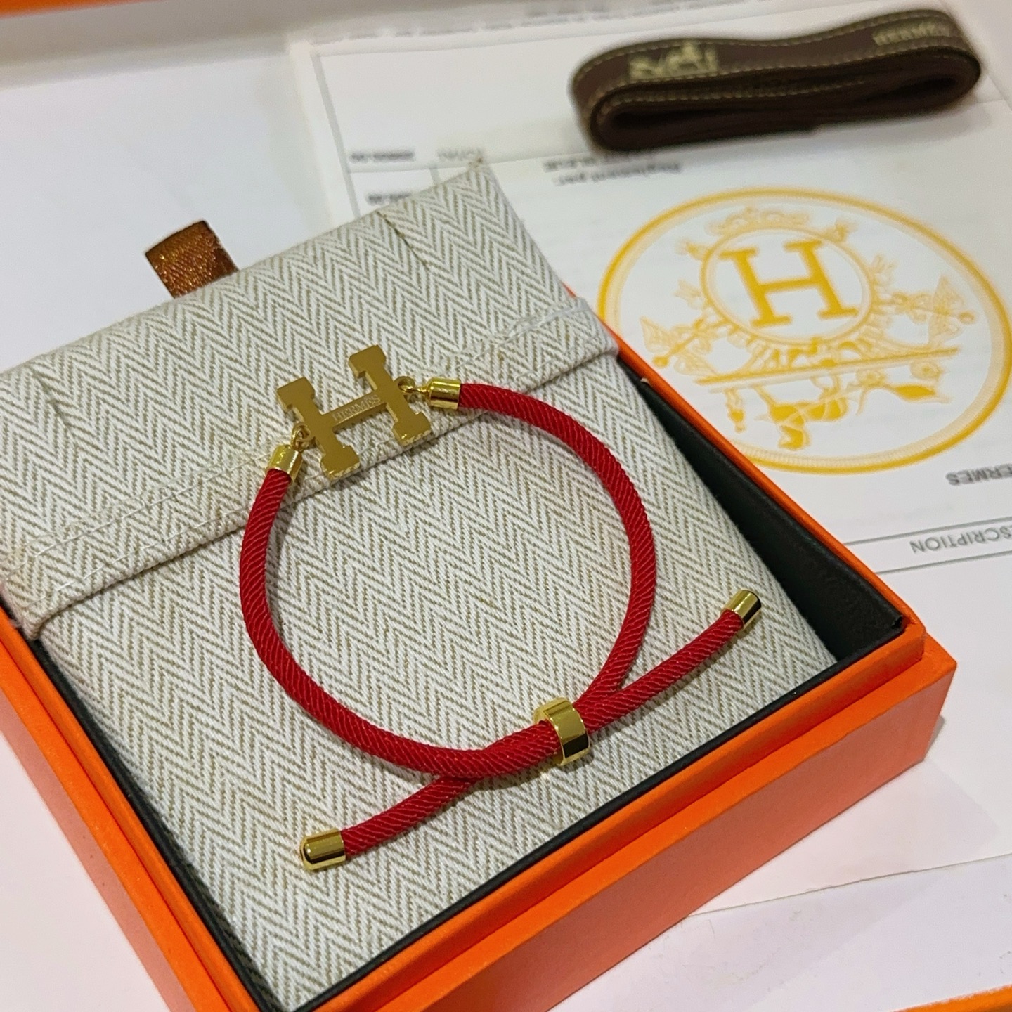     新品发售 👒🐎爱马仕手绳手环最新款纯手工编织材质档次更高明星同款H系列系列🎸经典款系列手链手绳
