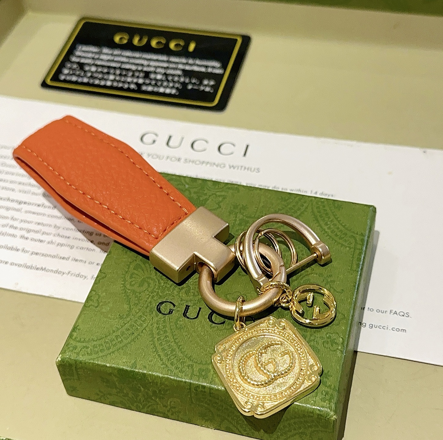    新品发布 👒𝐆𝐮𝐜𝐜𝐢古驰钥匙扣 古驰包包扣 最新款包包挂饰档次更高明星同款Anger Fores