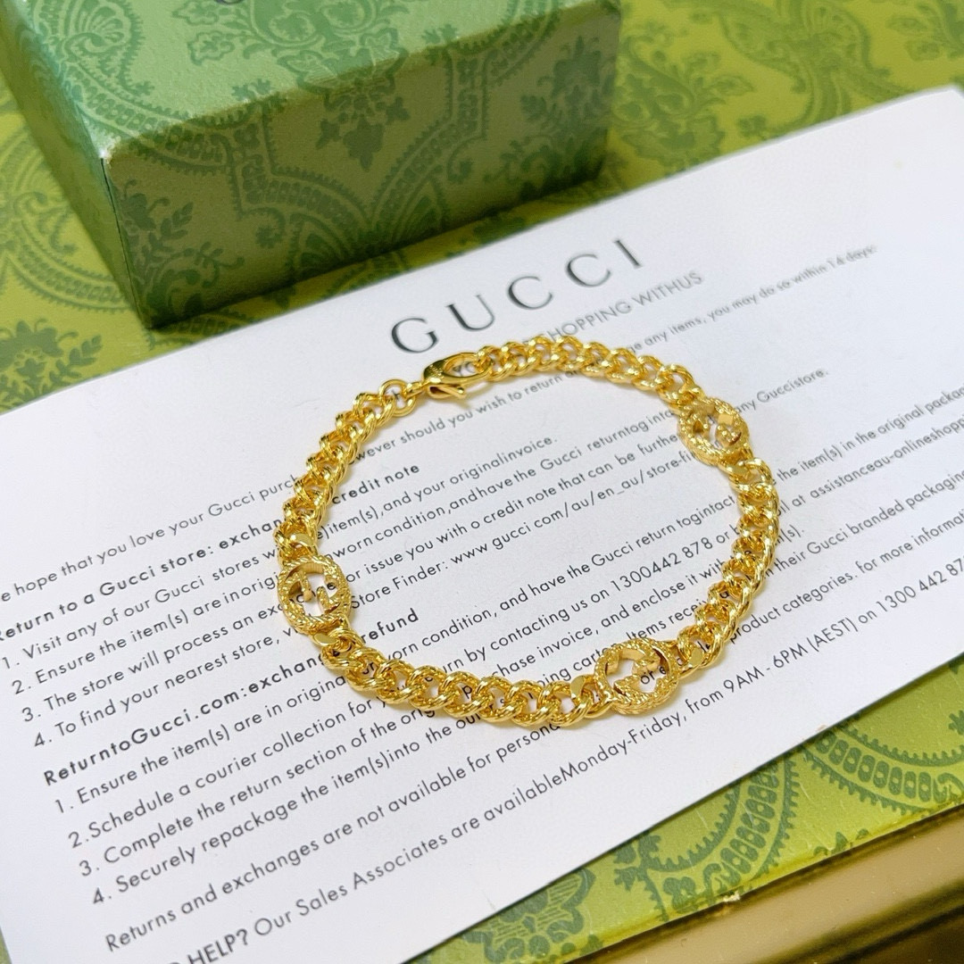 。 古驰推荐款2025最新古驰手链出炉🌼 Gucci古驰手链最新款的经典款 精致无论款式 质感 都是绝对