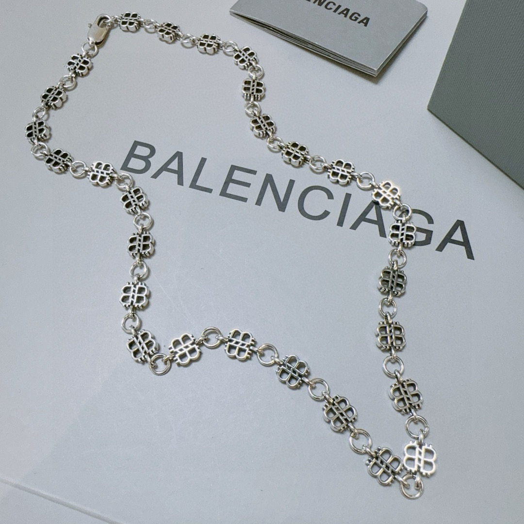 Elegante collar Balenciaga con diseño de logo, accesorio de moda para mujer 5 i1753068234269 522 0 3