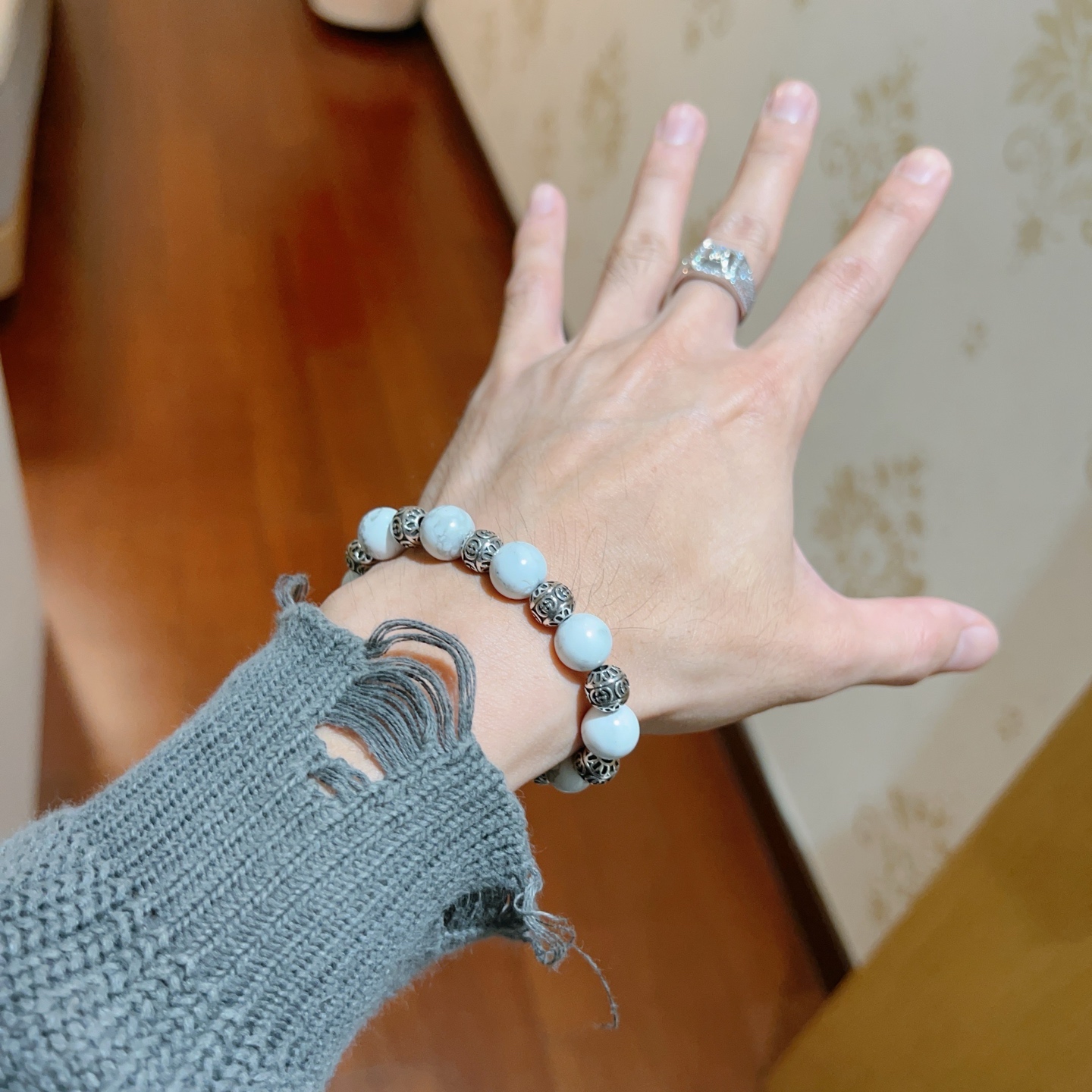   𝐆𝐮𝐜𝐜𝐢古驰手链男女同款 最新款天然石白砗磲手链档次更高明星同款Anger Forest系列双g玛