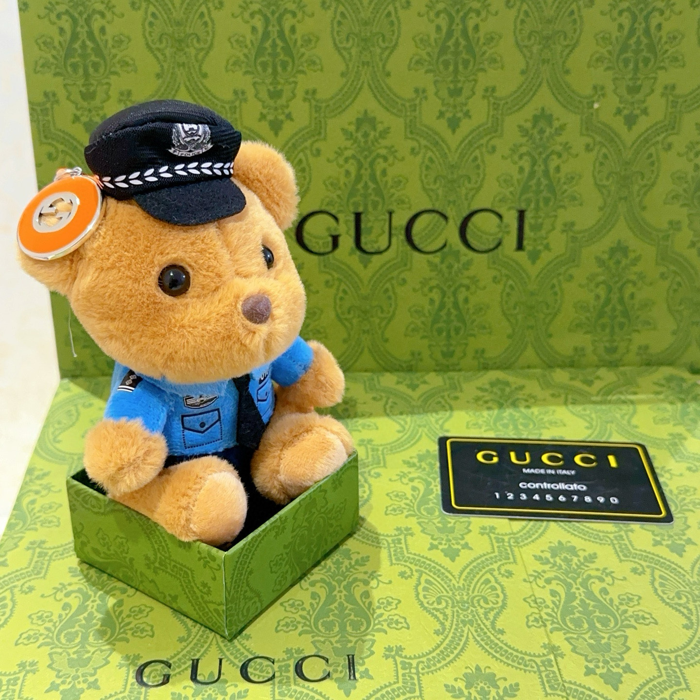    新品发布 👒𝐆𝐮𝐜𝐜𝐢古驰钥匙扣 古驰包包扣 最新款包包挂饰档次更高明星同款Anger Fores