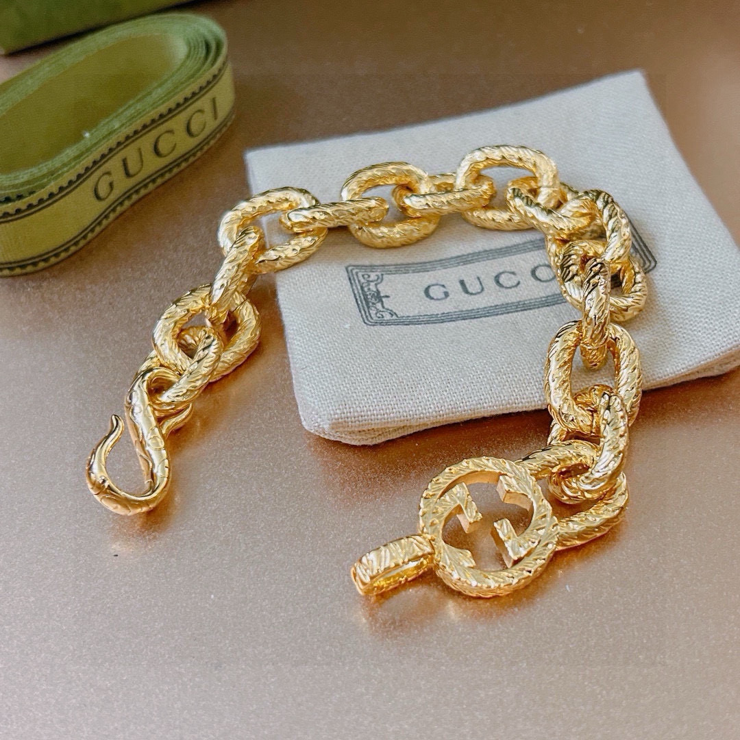 。 2025最新出炉黄金土豪版手链 独家高品质🌼 Gucci古驰手链最新款的经典款 精致无论款式 质感 