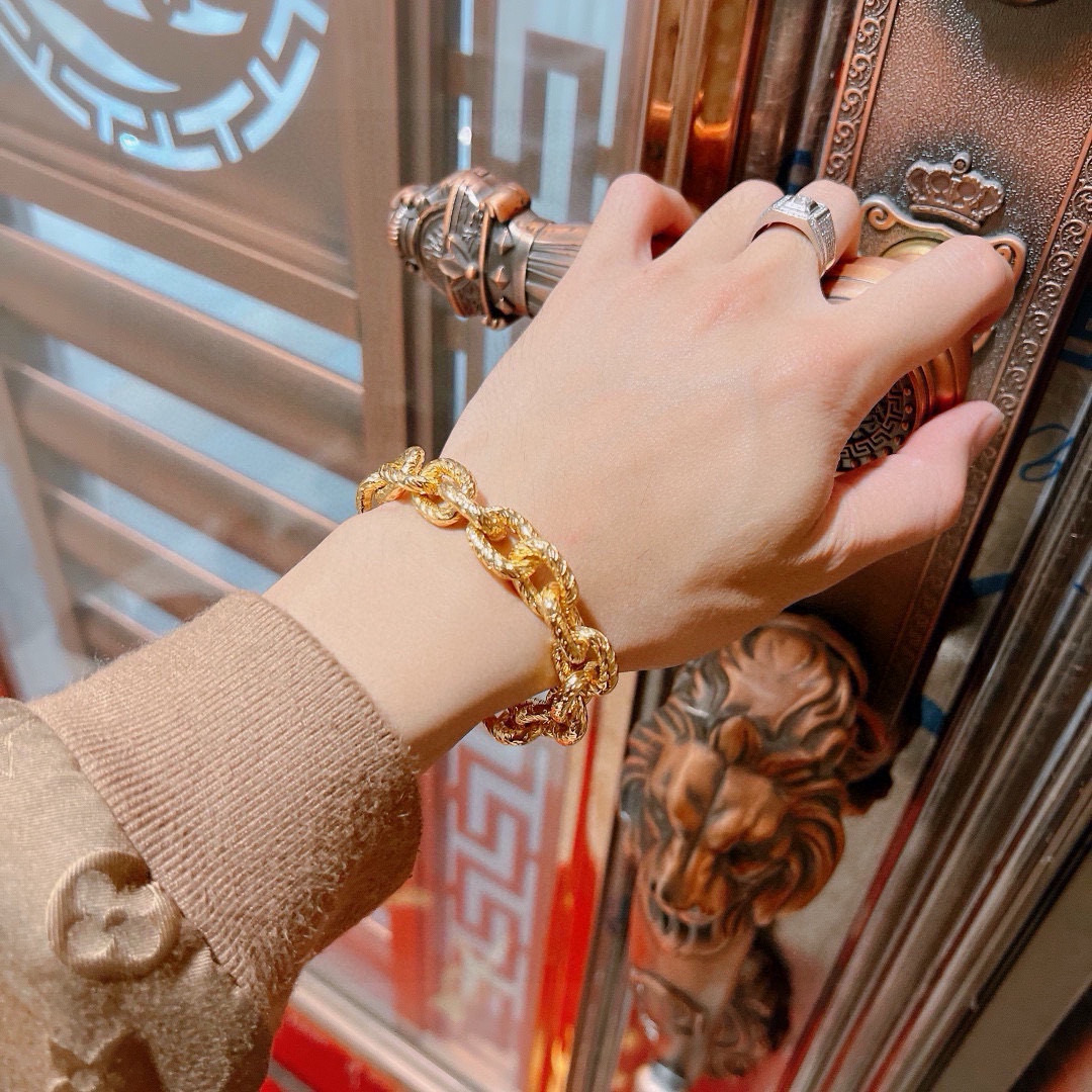 。 2025最新出炉黄金土豪版手链 独家高品质🌼 Gucci古驰手链最新款的经典款 精致无论款式 质感 