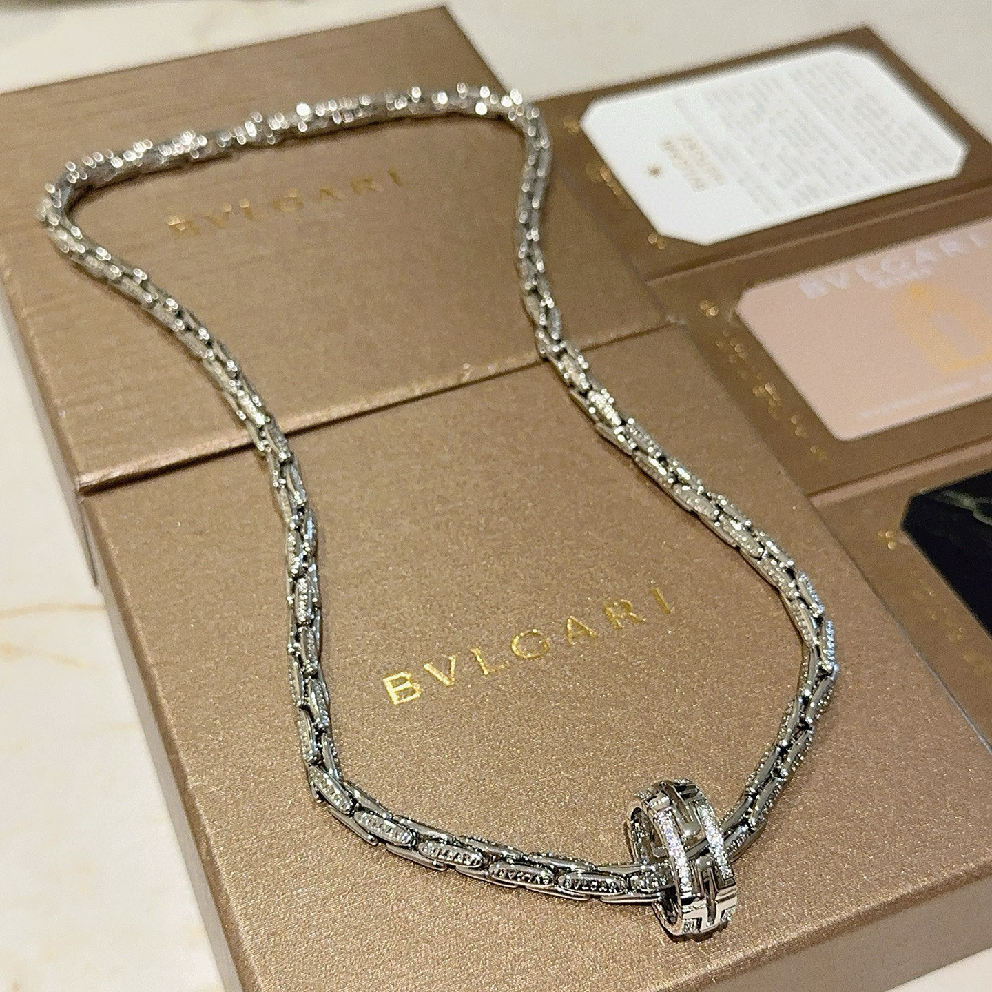  宝格丽项链V金材质 BVLGARI宝格丽 DIVAS‘ DREAM 系列 品相完美，细节无敌，那种独特