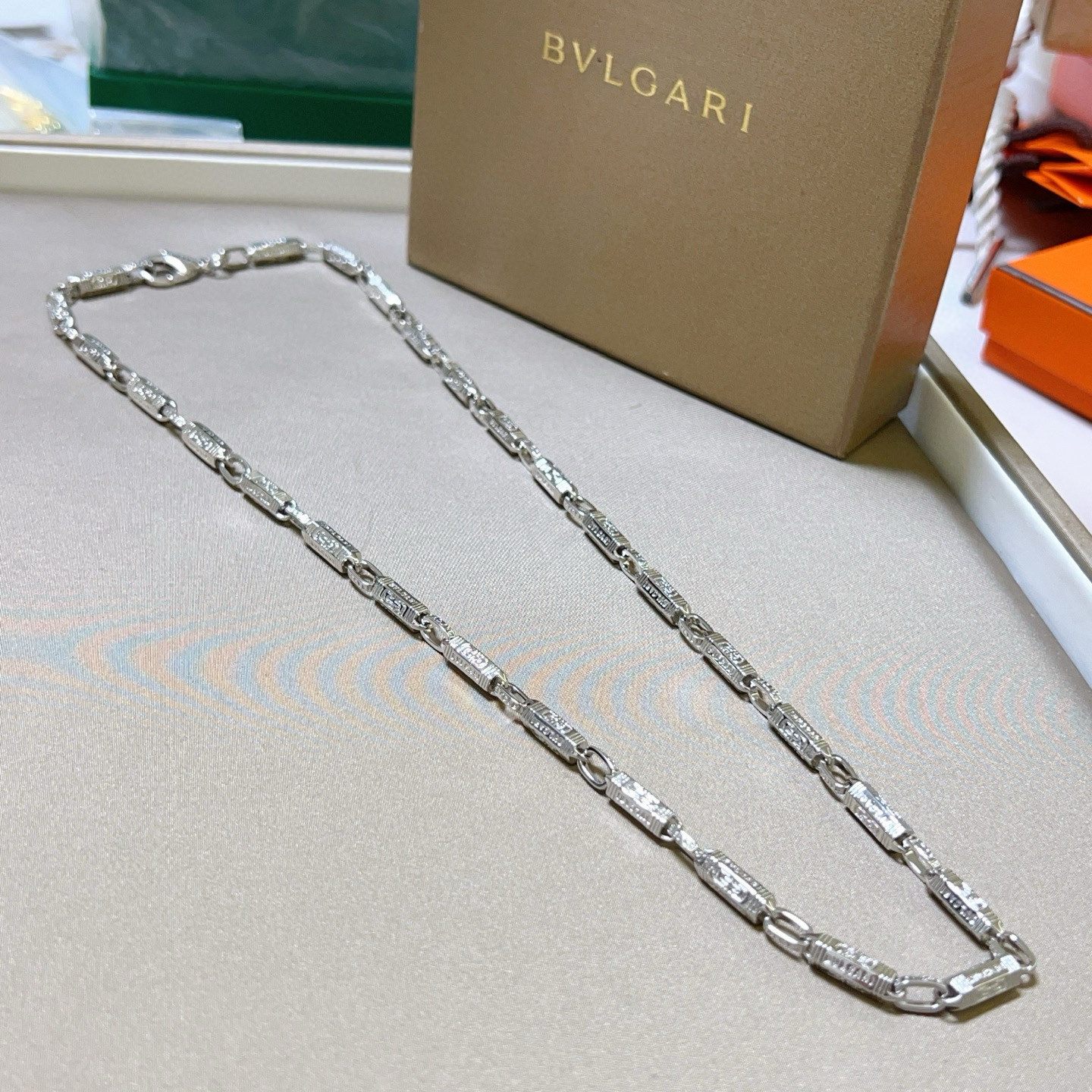  宝格丽项链V金材质 BVLGARI宝格丽 DIVAS‘ DREAM 系列 品相完美，细节无敌，那种独特