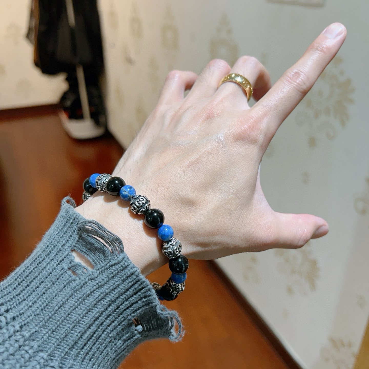   𝐆𝐮𝐜𝐜𝐢古驰手链男女同款 最新款天然黑玛瑙搭配青金石手链档次更高明星同款Anger Forest系