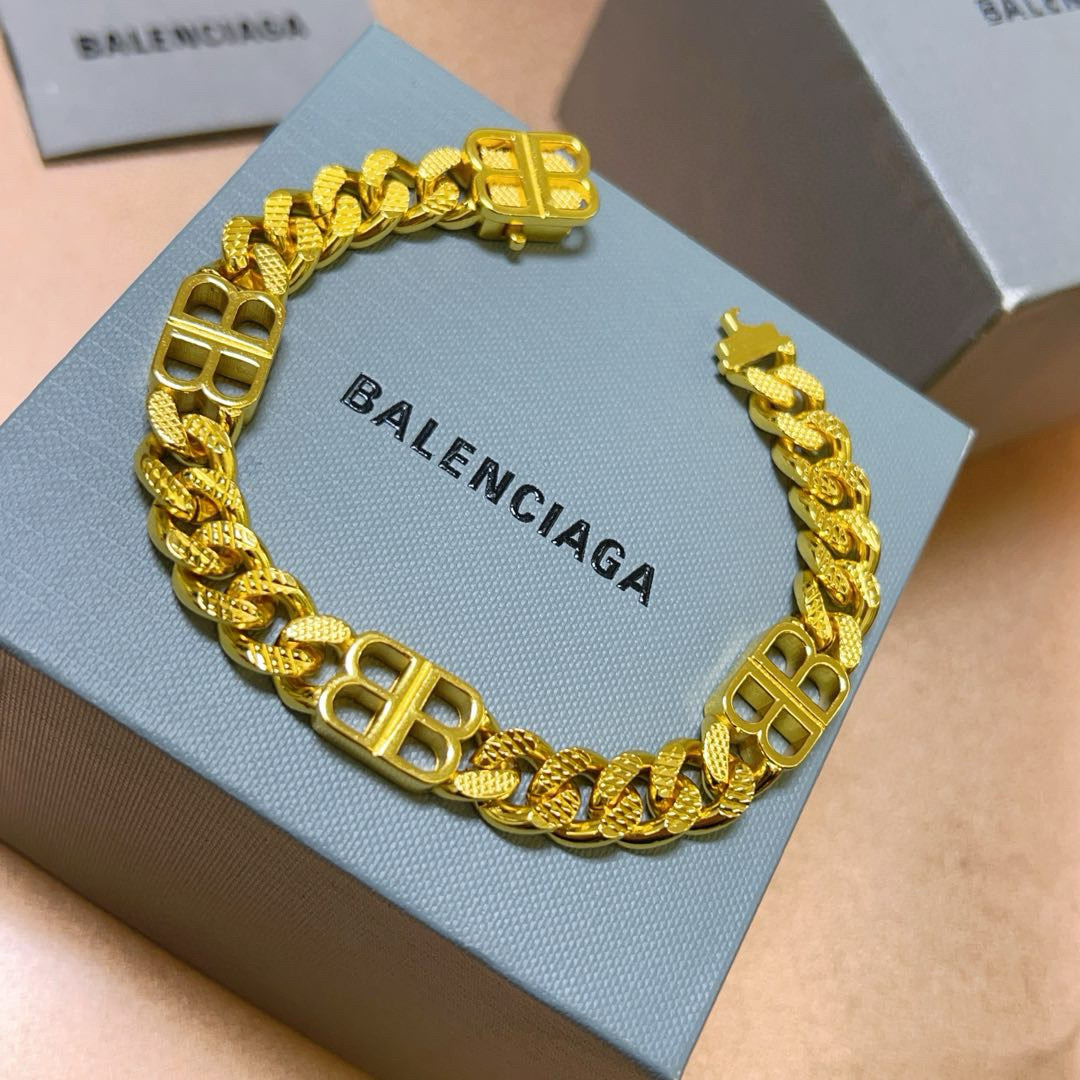 。 原单货🔹🔹新品 巴黎世家 Balenciaga手链🔹专柜一致巴黎世家手链 男士火爆款出货 设计独特 