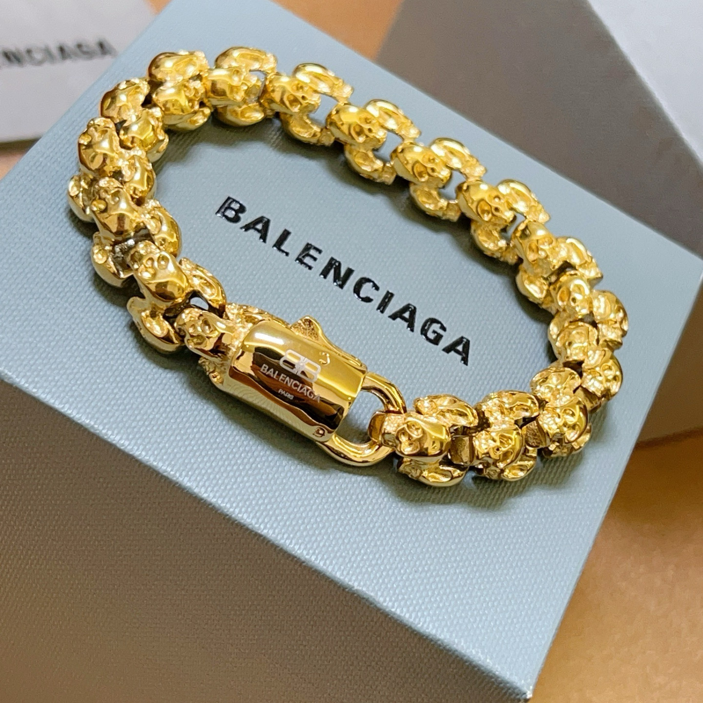 。 原单货🔹🔹新品 巴黎世家 Balenciaga手链🔹专柜一致巴黎世家手链 男士火爆款出货 设计骷髅头