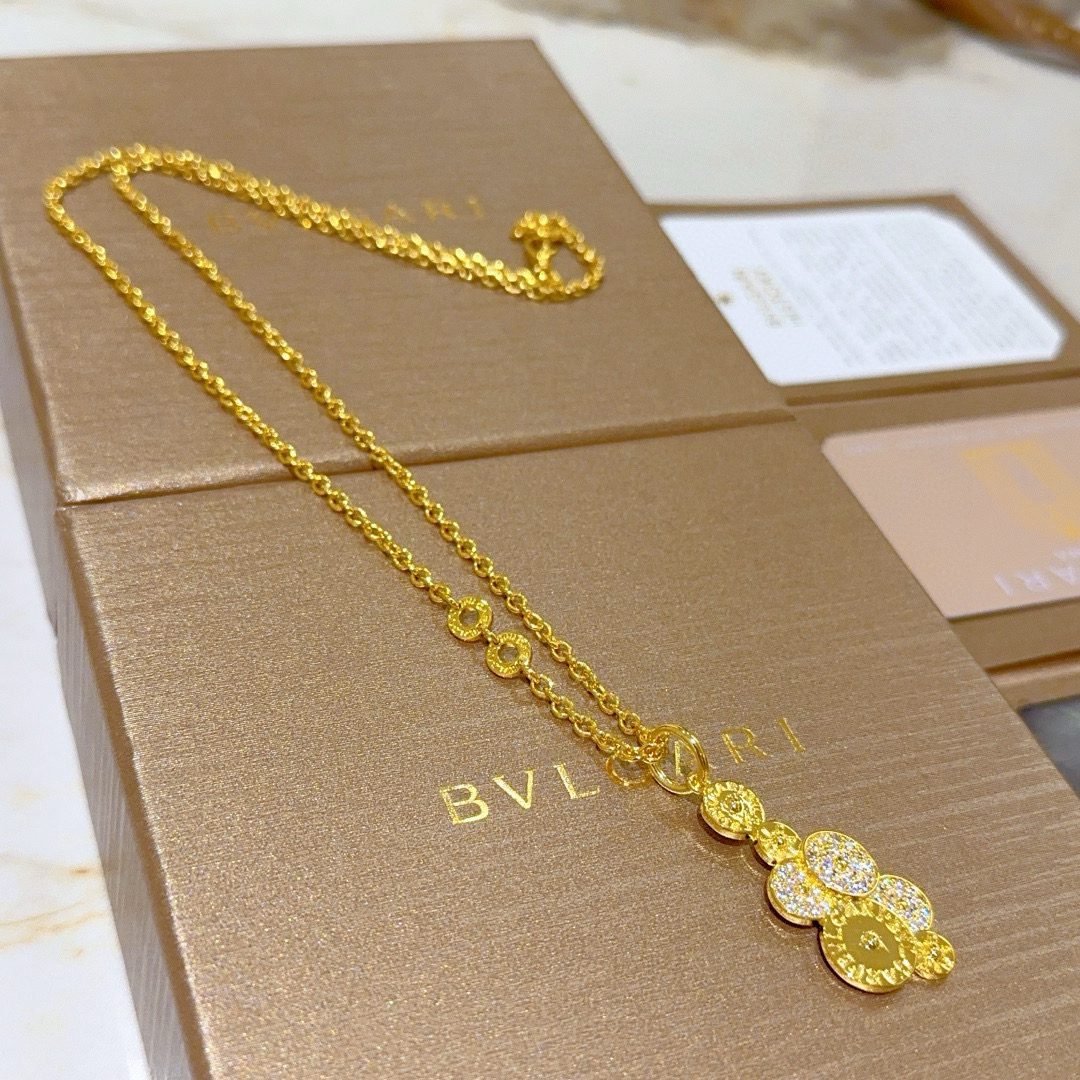 。宝格丽项链V金材质 。BVLGARI宝格丽 DIVAS‘ DREAM 蛇头系列 品相完美，细节无敌，那