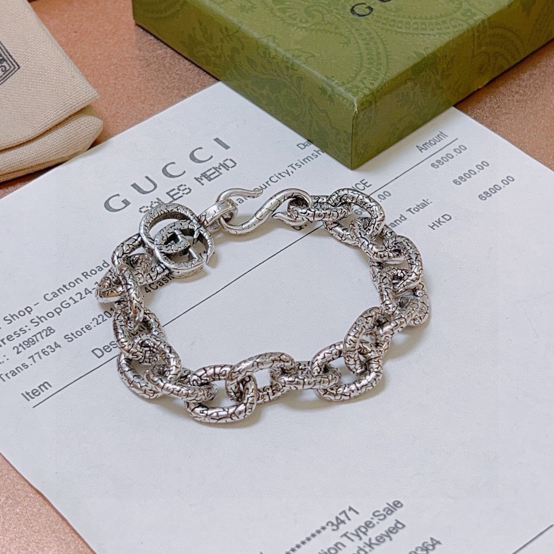 。 2025最新出炉土豪版手链 独家高品质🌼 Gucci古驰手链最新款的经典款 精致无论款式 质感 都是