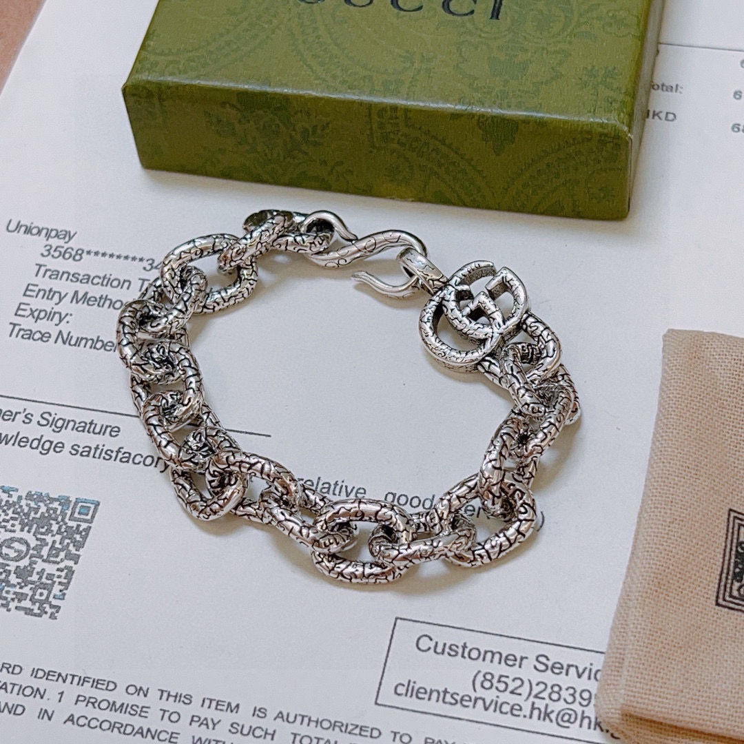 。 2025最新出炉土豪版手链 独家高品质🌼 Gucci古驰手链最新款的经典款 精致无论款式 质感 都是