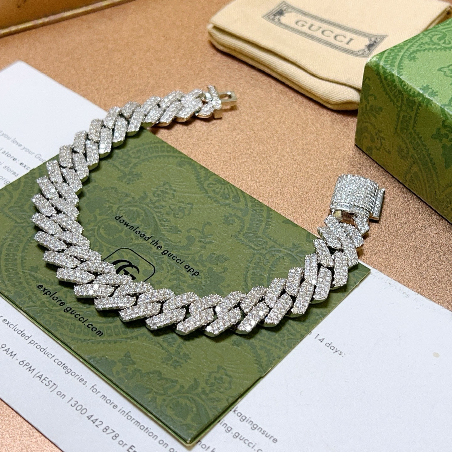  。 2025最新出炉满钻奢华古巴链古驰手链🌼 Gucci古驰手链最新款的经典款 精致无论款式 质感 都
