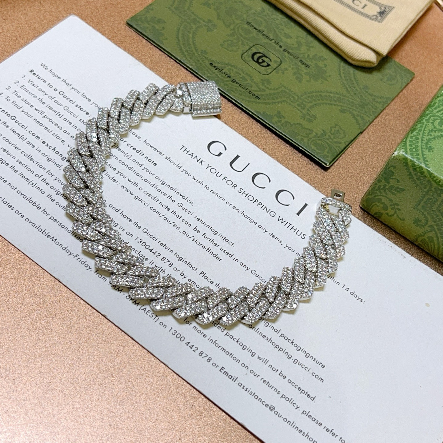  。 2025最新出炉满钻奢华古巴链古驰手链🌼 Gucci古驰手链最新款的经典款 精致无论款式 质感 都