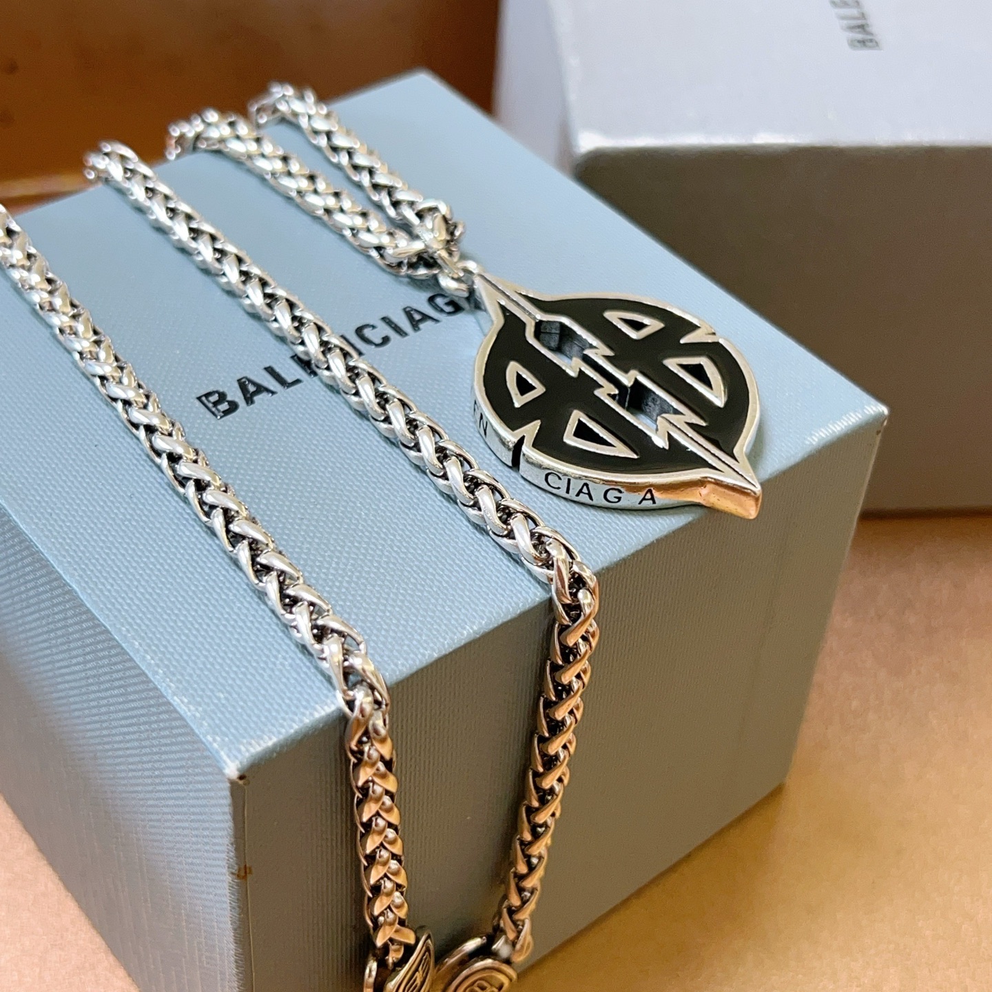  原单货🔹🔹新品 巴黎世家项链 Balenciaga 新款项链🔹专柜一致 细节做工精细 每个细节流程到位