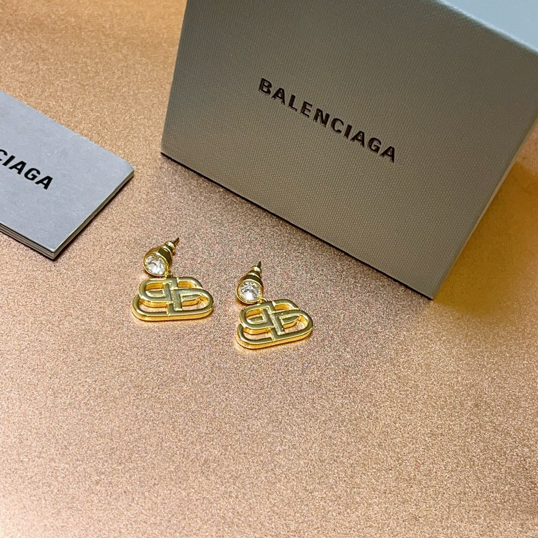    BALENCIAGA 巴黎世家耳钉 王炸系列 专柜同步 更新 简约包包造型耳环 经典造型搭配 设计