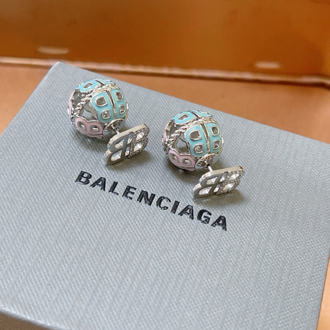   BALENCIAGA 巴黎世家耳钉 王炸系列 专柜同步 更新 简约圈口叠加造型耳环 经典造型搭配 设