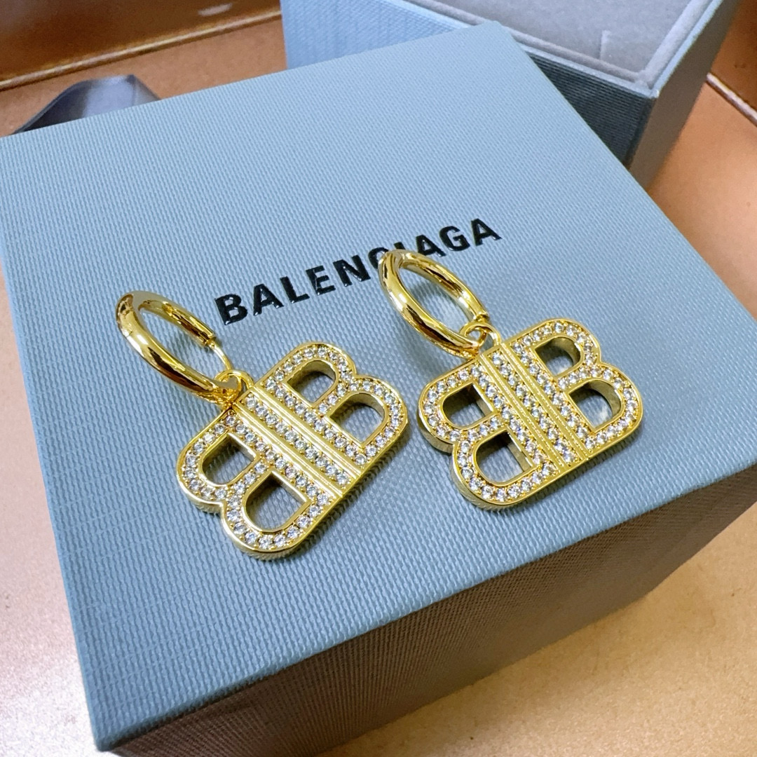   BALENCIAGA 巴黎世家耳钉 王炸系列 专柜同步 更新 简约叠加造型耳环 经典造型搭配 设计感