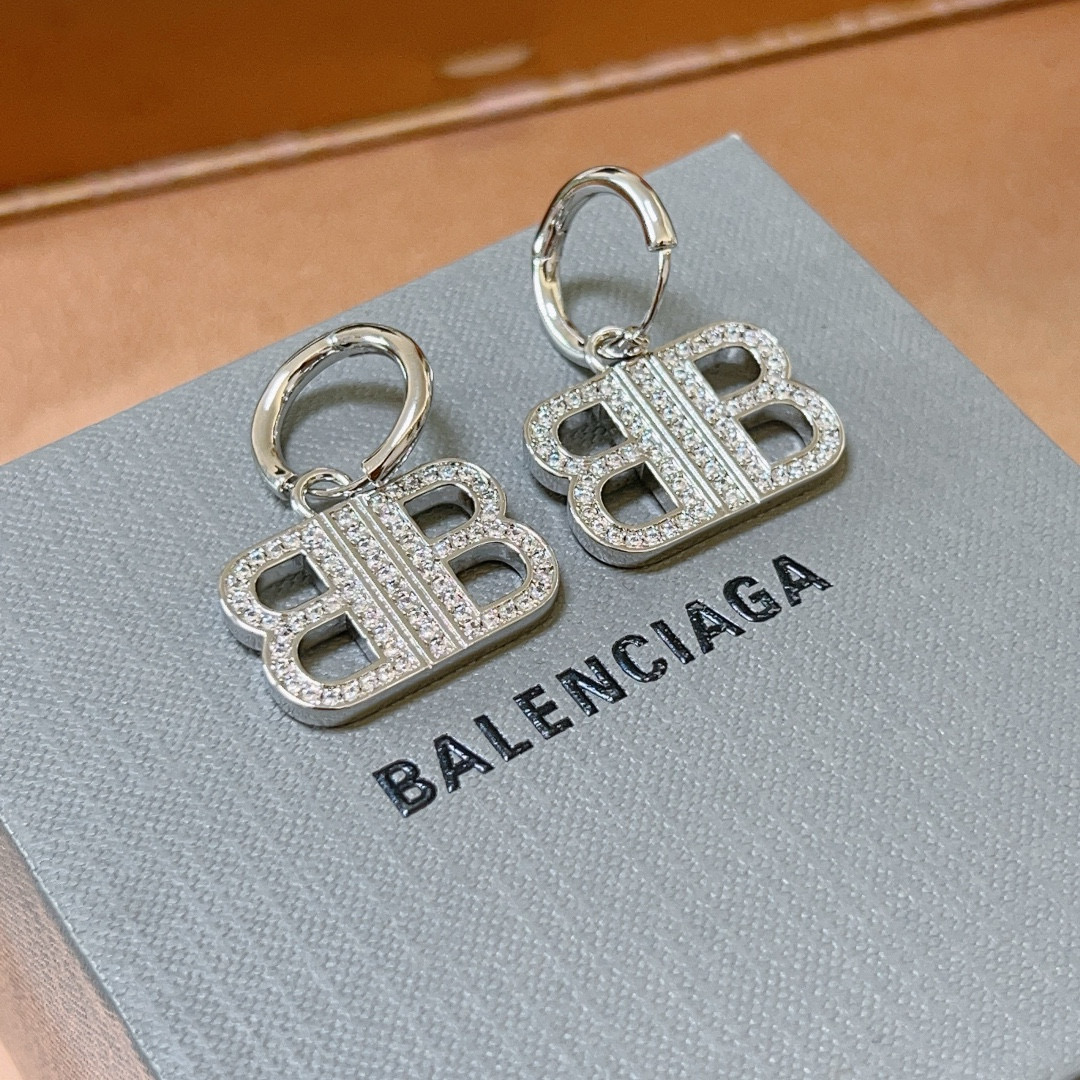   BALENCIAGA 巴黎世家耳钉 王炸系列 专柜同步 更新 简约圈口叠加造型耳环 经典造型搭配 设